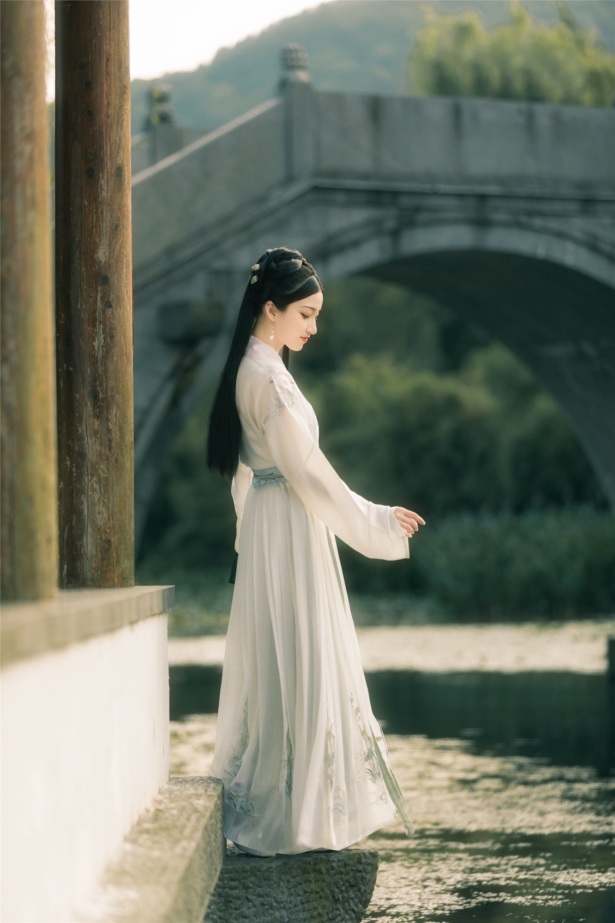 YITUYU艺图语 2021.08.16 春不渡 是非姑娘